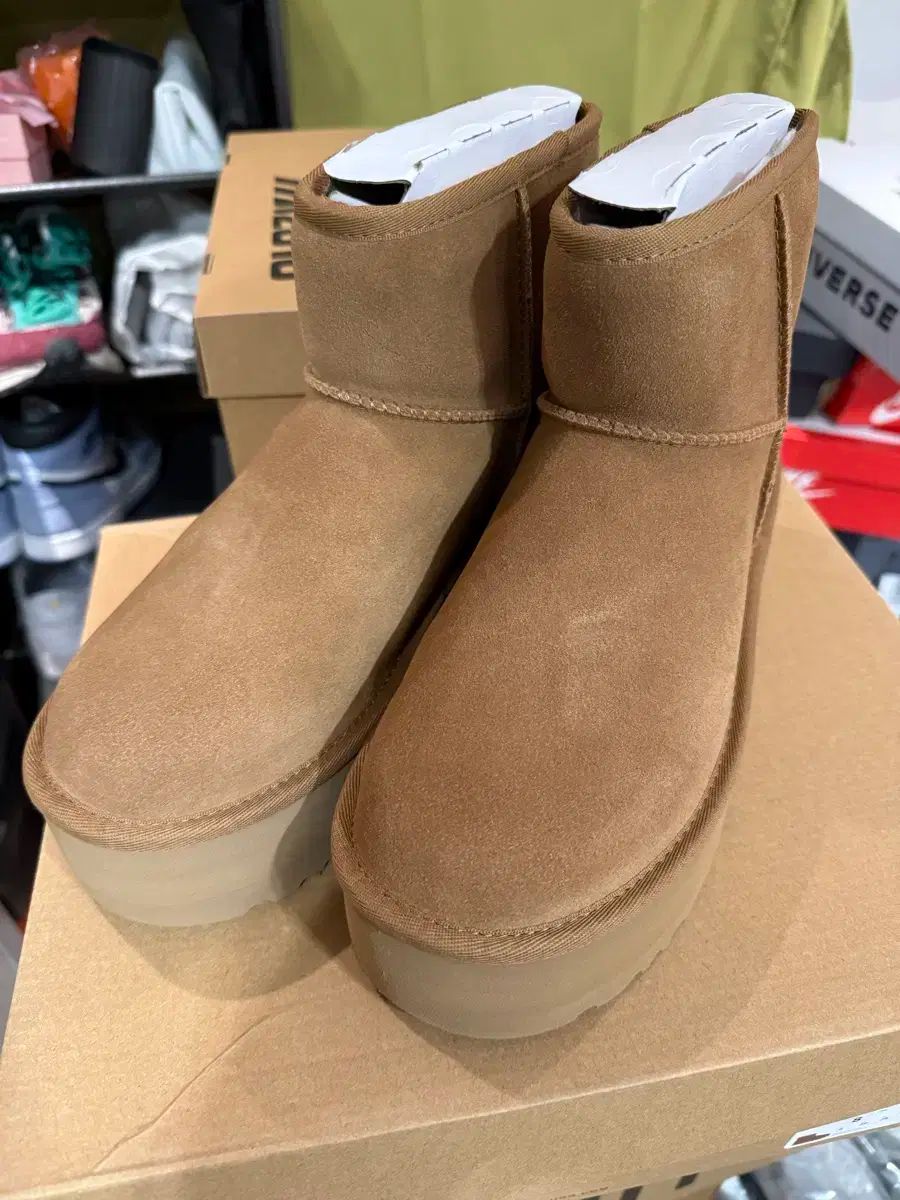 UGG アグ　厚底　クラシックミニ　プラットフォーム　25　CHE チェスナット UGG - UGG アグ 厚底 クラシックミニ プラットフォーム 25 CHE チェス