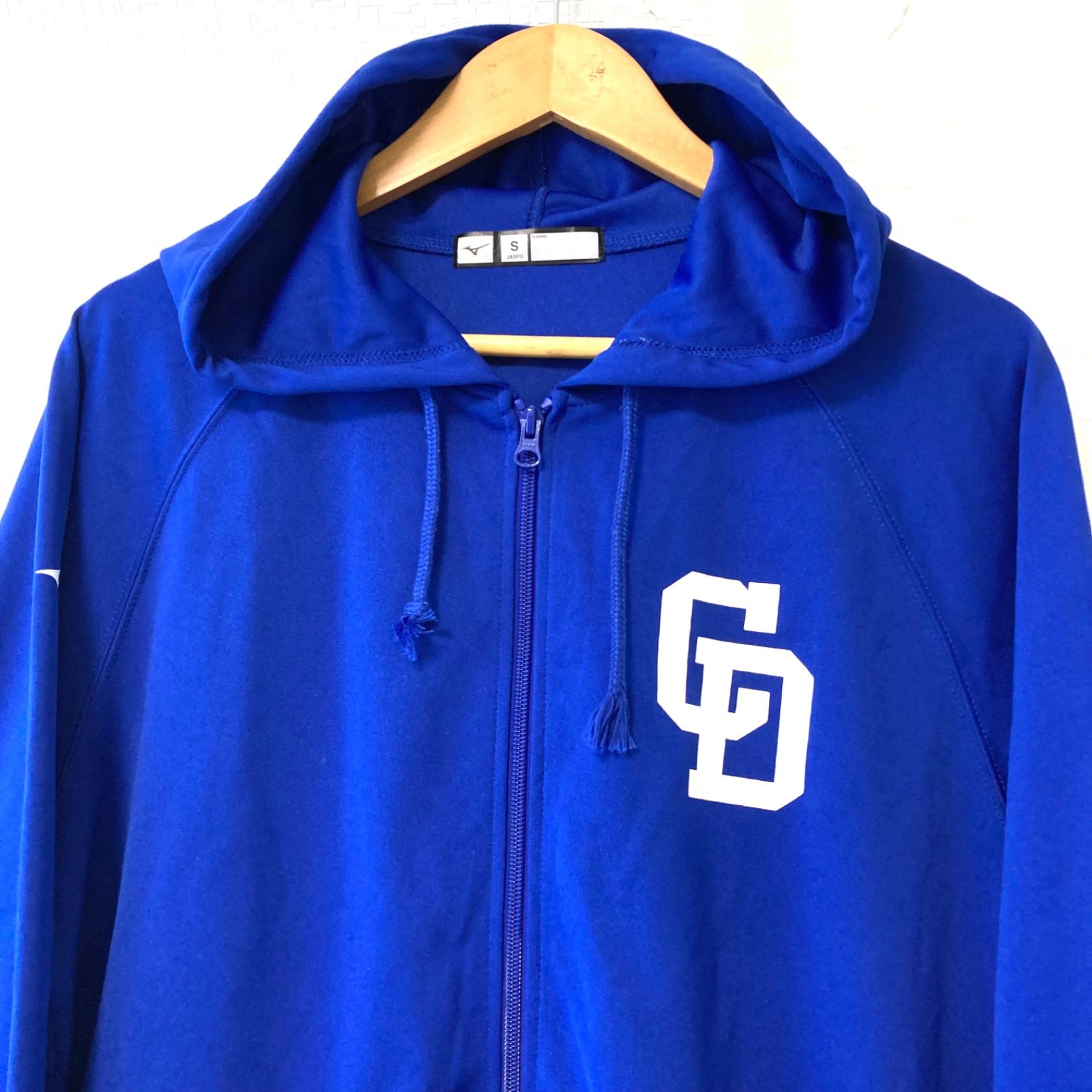 極美品 MIZUNO 中日ドラゴンズ OFFICIAL FANCLUB パーカー 極美品 MIZUNO 中日ドラゴンズ OFFICIAL FANCLUB パーカー