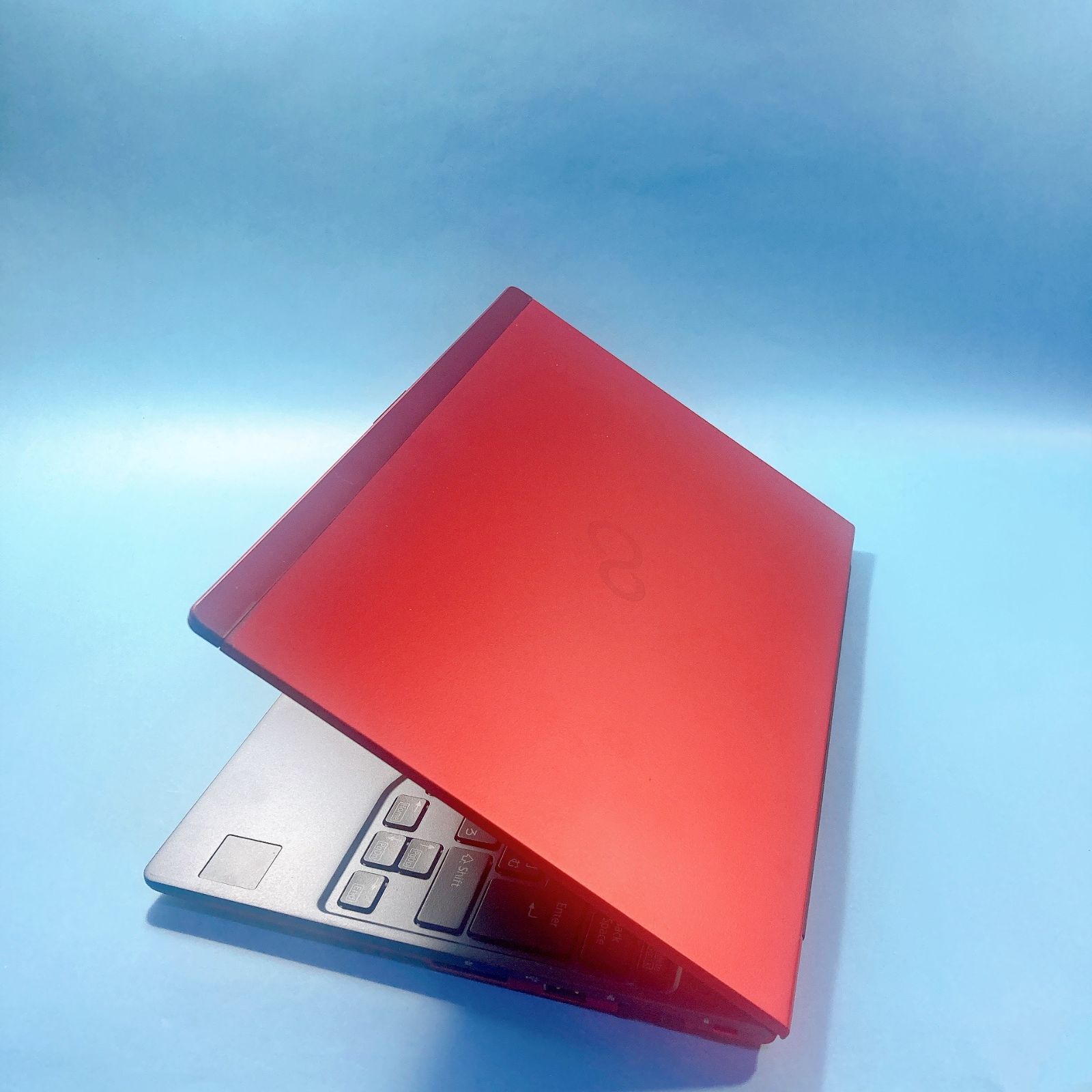 ⑪【爆速！すぐ使える】薄型LIFEBOOK 人気の赤 Win11 新品SSD爆速 超軽量】FUJITSU/爆速SSD/最新オフィス付き/ノートパソコン 赤 富士通
