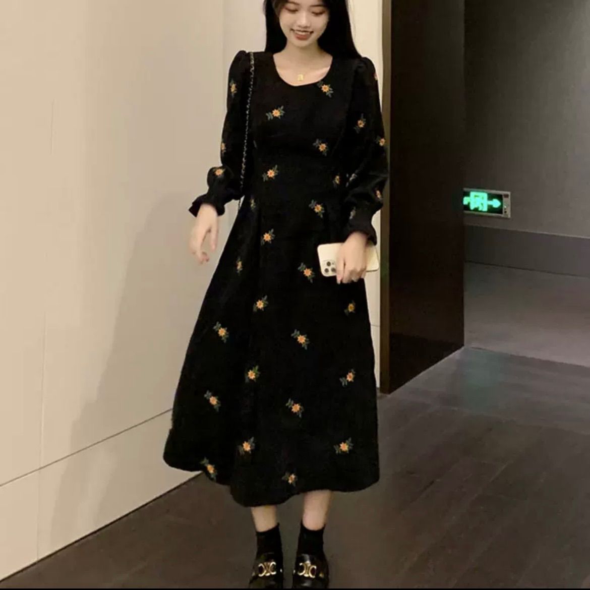 コーデュロイ 花柄ワンピース - メルカリ