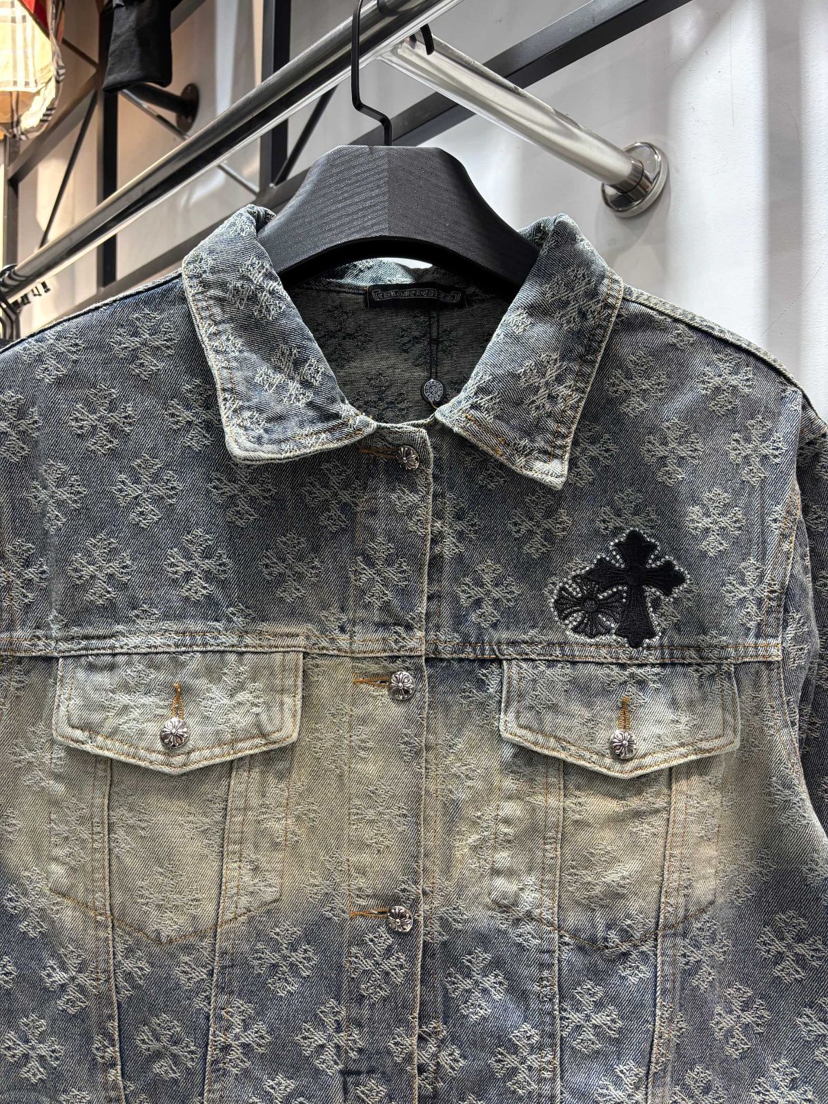 ChromeHearts ロゴ刺繍入りデニムジャケット