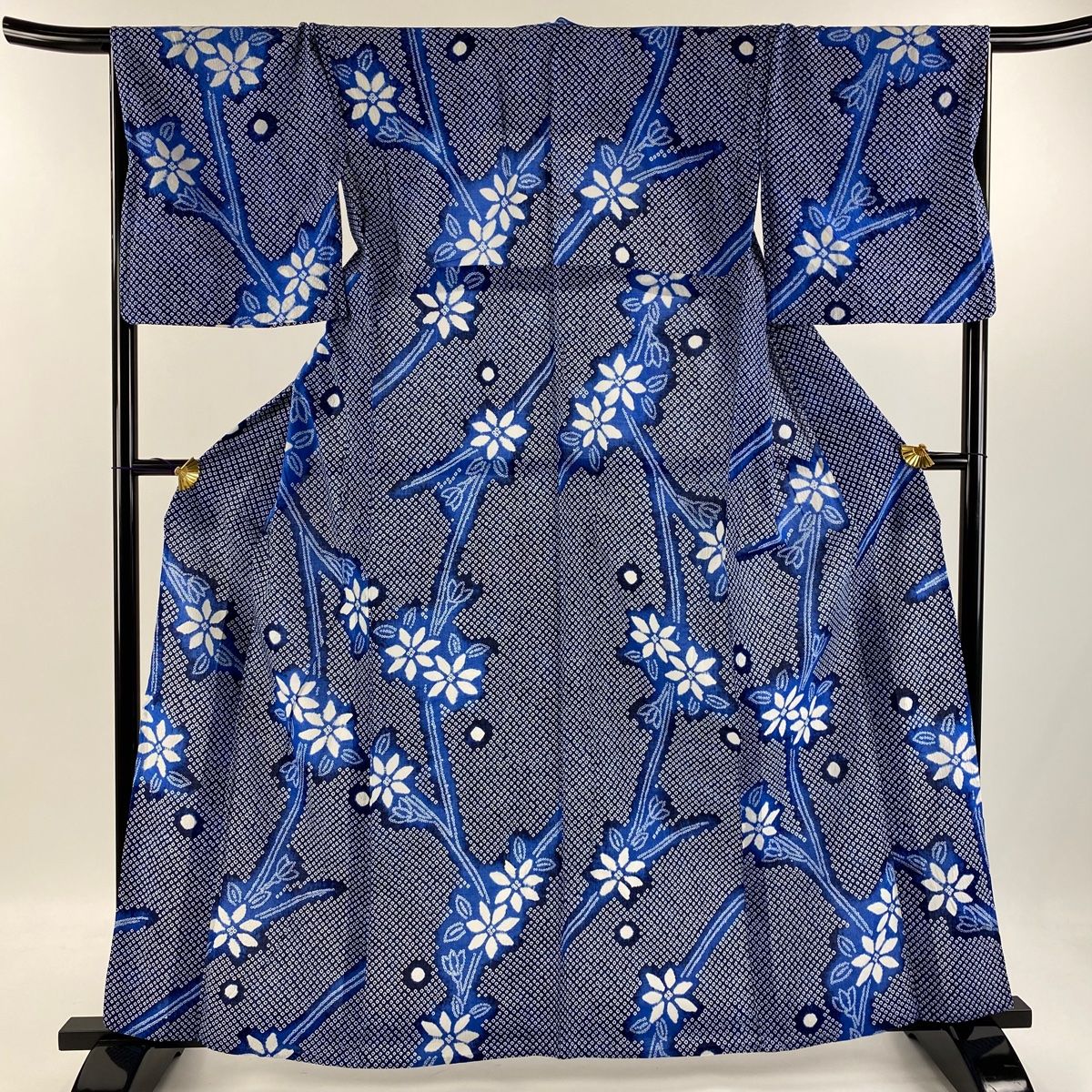 浴衣 身丈159.5cm 裄丈67.5cm L 絞り浴衣 草花 紺色 綿 名品 【中古  