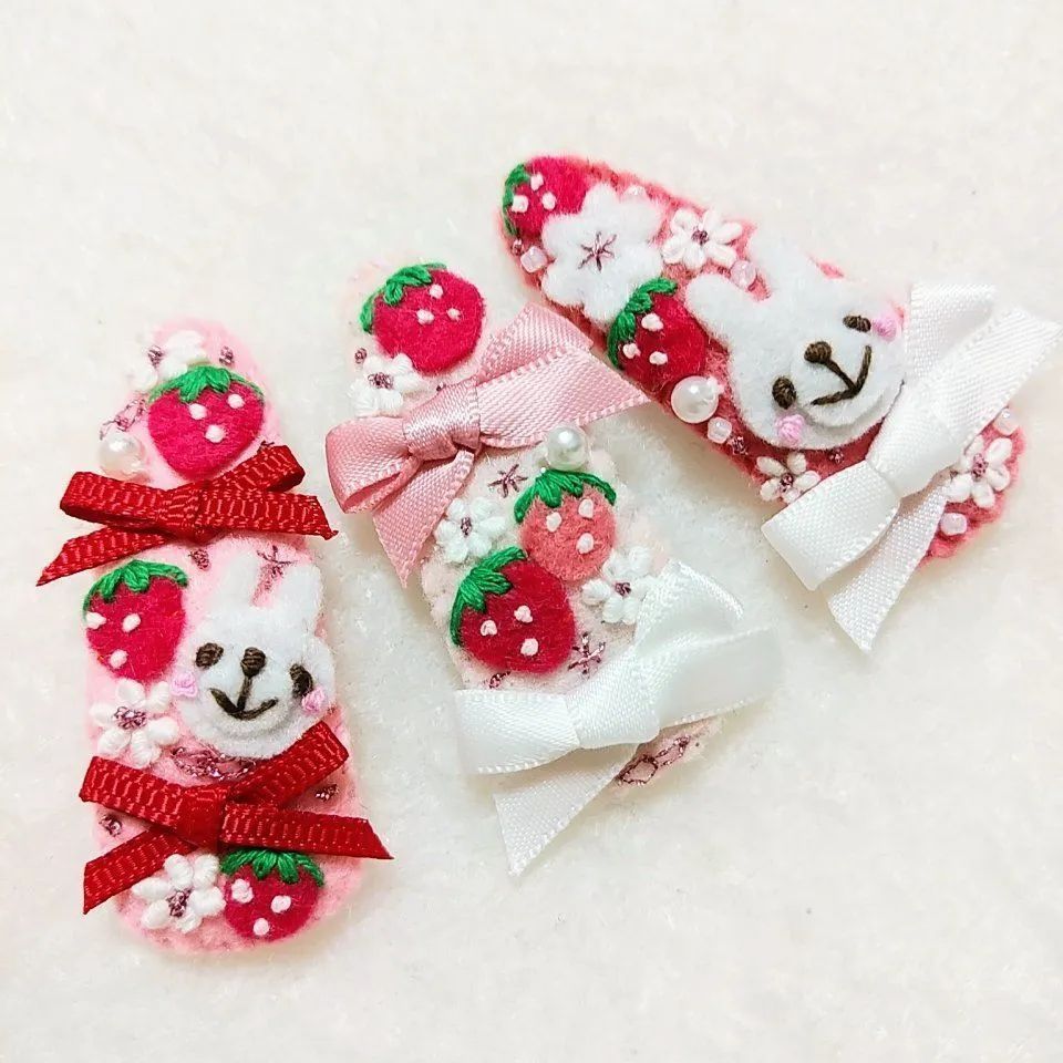 いちごとうさぎちゃん5センチパッチンピン♡おひとつのお値段です  