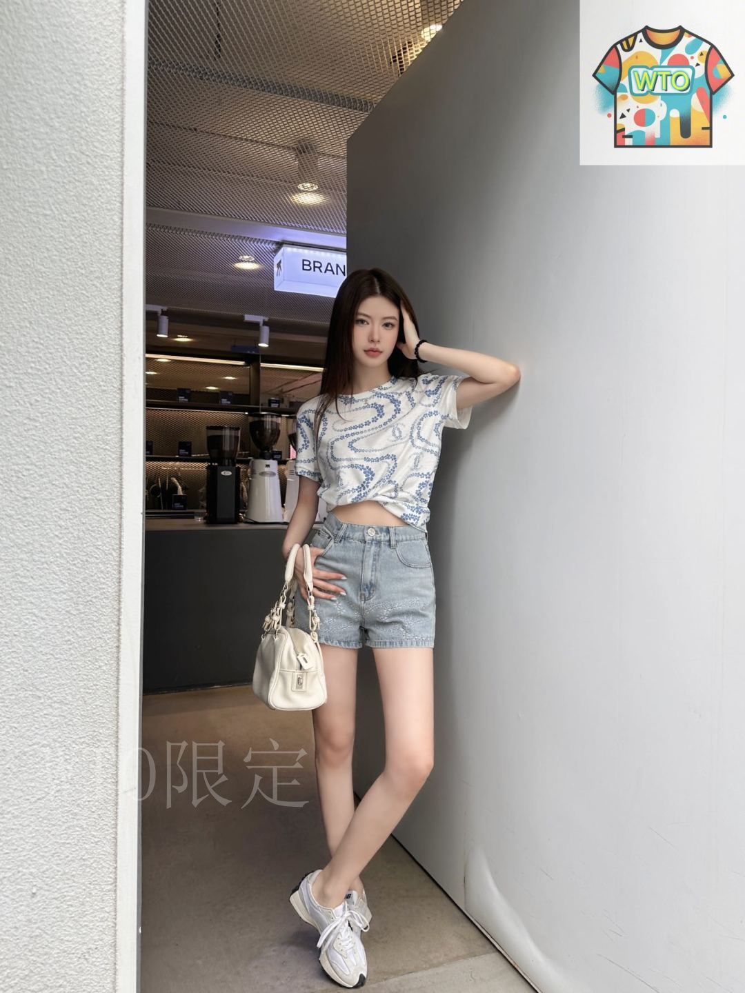 CHANELの春夏新作 丸首プリントTシャツ L 今日特価】Chanel 丸首プリントショートスリーブ T シャツ