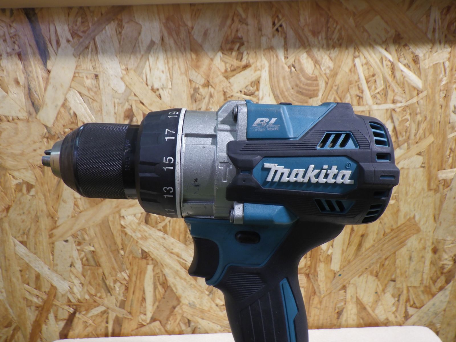本体のみ マキタ Makita 充電式震動ドライバドリル 18V HP486D 青 品