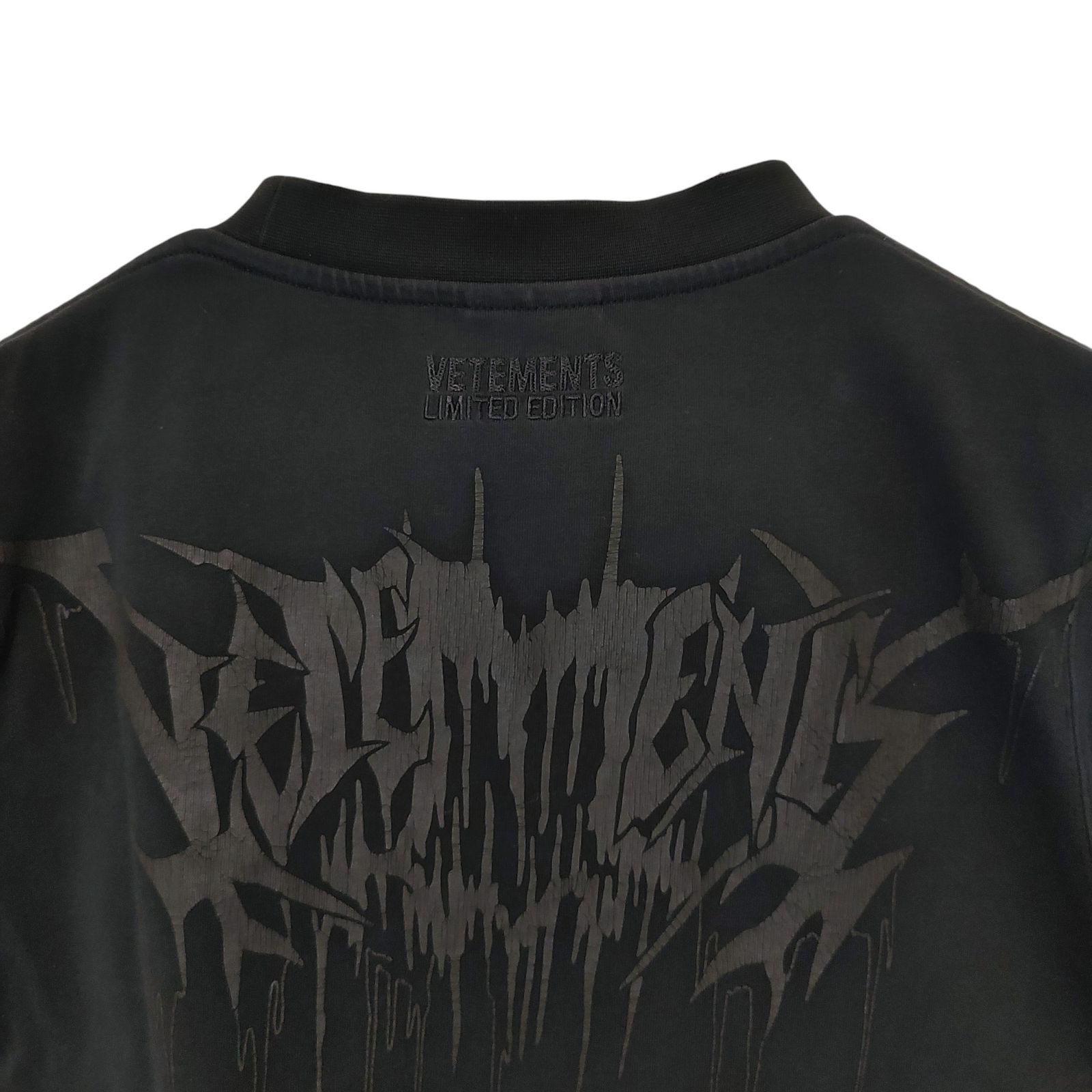 VETEMENTS ヴェトモン 25SS DRIP METAL FITTED UNISEX T-SHIRT 