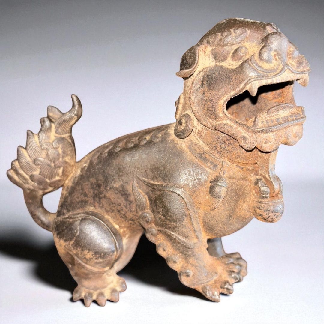 中国工芸香炉　獅子の彫刻 　石製床飾 中国工芸香炉 獅子の彫刻 石製床飾 中国工芸香炉 獅子の彫刻