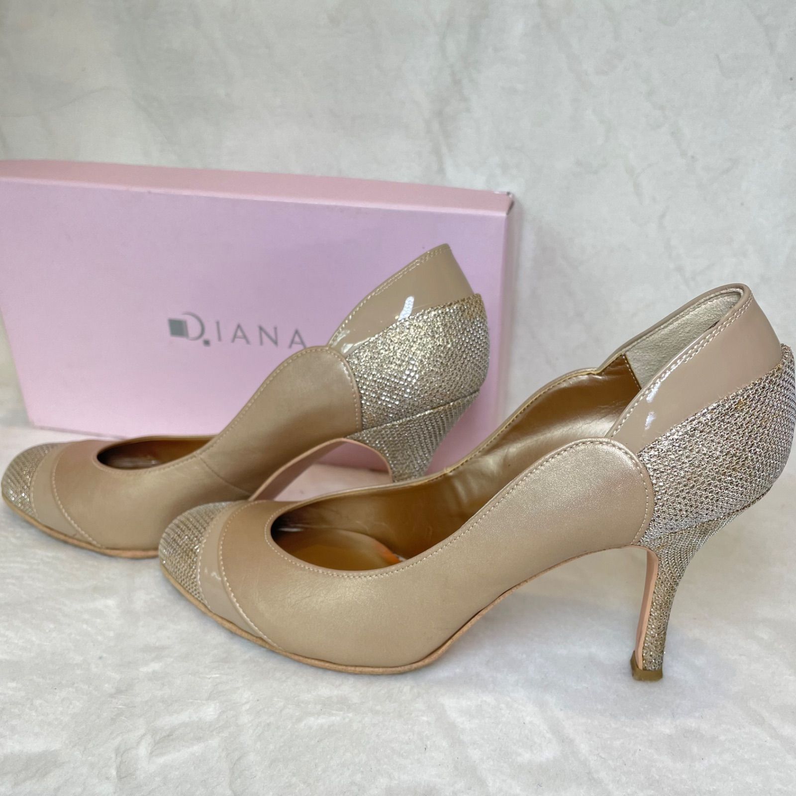DIANA ダイアナ パンプス 23.5㎝ せせこましい 