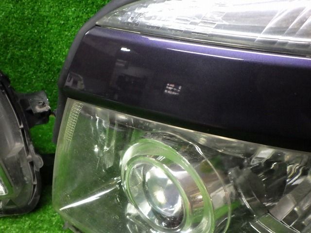 トヨタ ZRR70/75 ヴォクシー 前期 ヘッドライト 左右 HID 28-203 V9