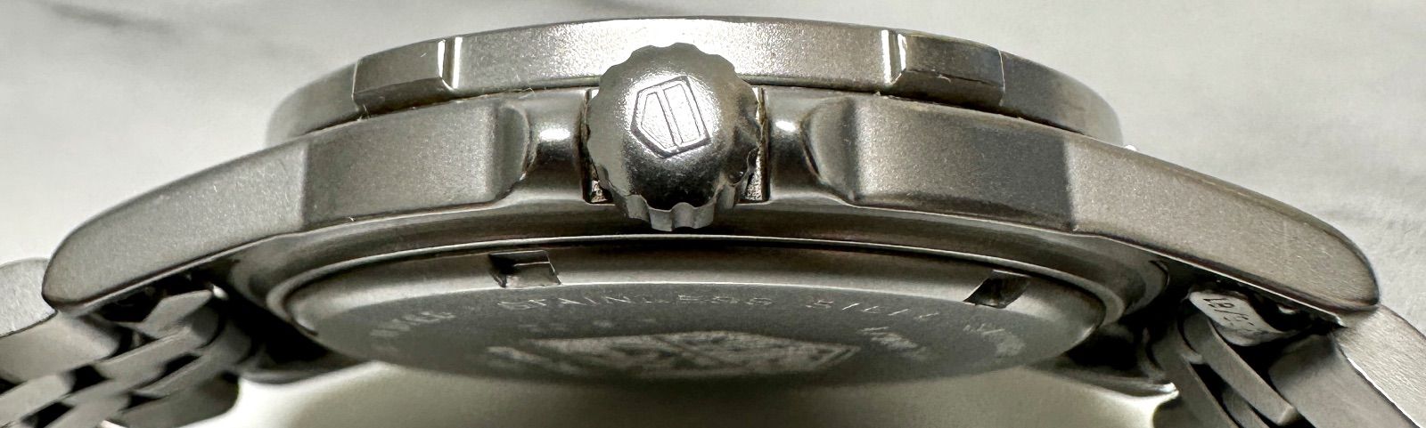 タグホイヤー プロフェッショナル200 GMTモデル 159.006/1