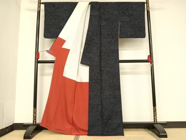 平和屋着物●本場結城紬　重要無形文化財　100亀甲　流水風景草花文　正絹　逸品　AAAU0114np 平和屋着物○本場結城紬 重要無形文化財 100亀甲 流水風景草花文 正絹