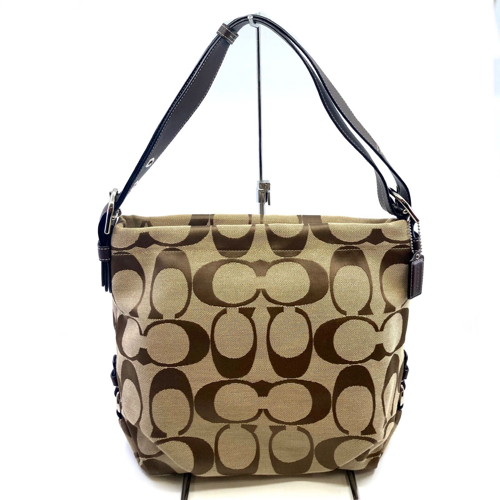 美品】COACH コーチ ショルダーバッグ メッセンジャーバッグ シグネチャー 美品 COACH コーチ シグネチャー ショルダーバッグ F15067