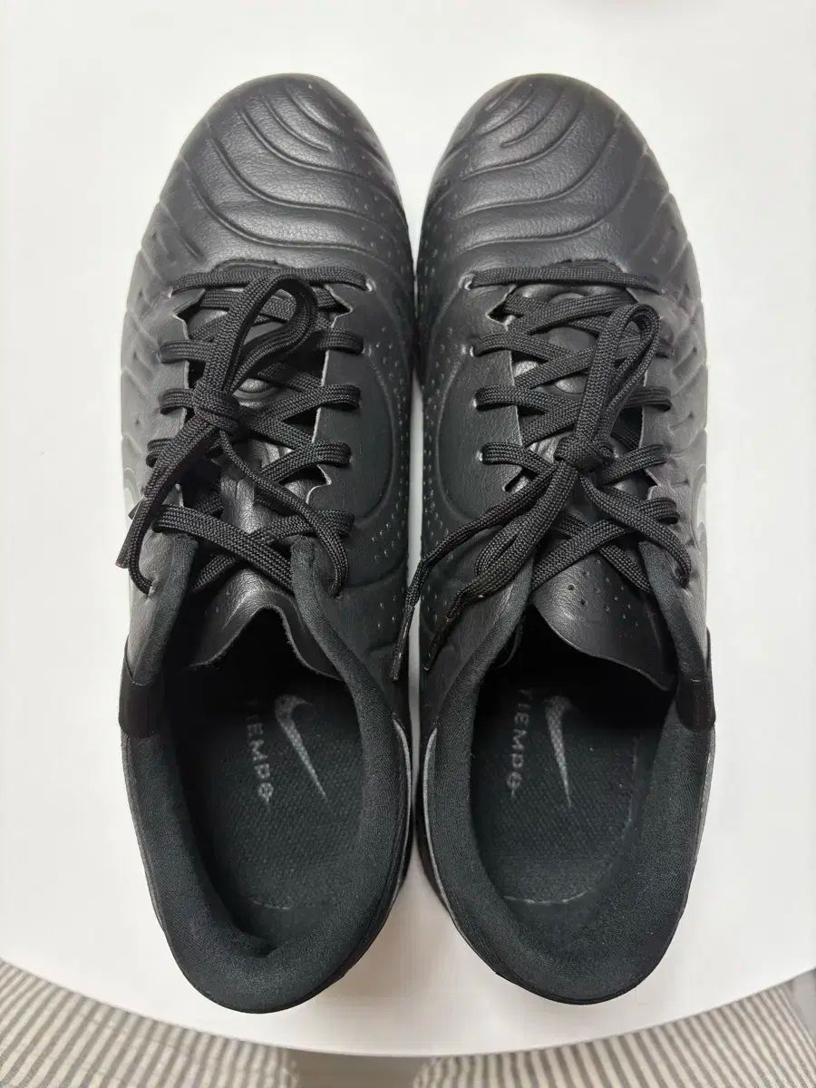 NIKE ナイキ ティエンポ アカデミー サッカーシューズ tf 275