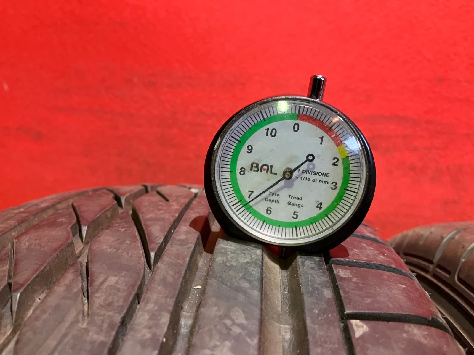 サマータイヤ 215 65R16C 109 107R GOODYEAR NASCAR 4本SET FFCRYSTALESIA_COM