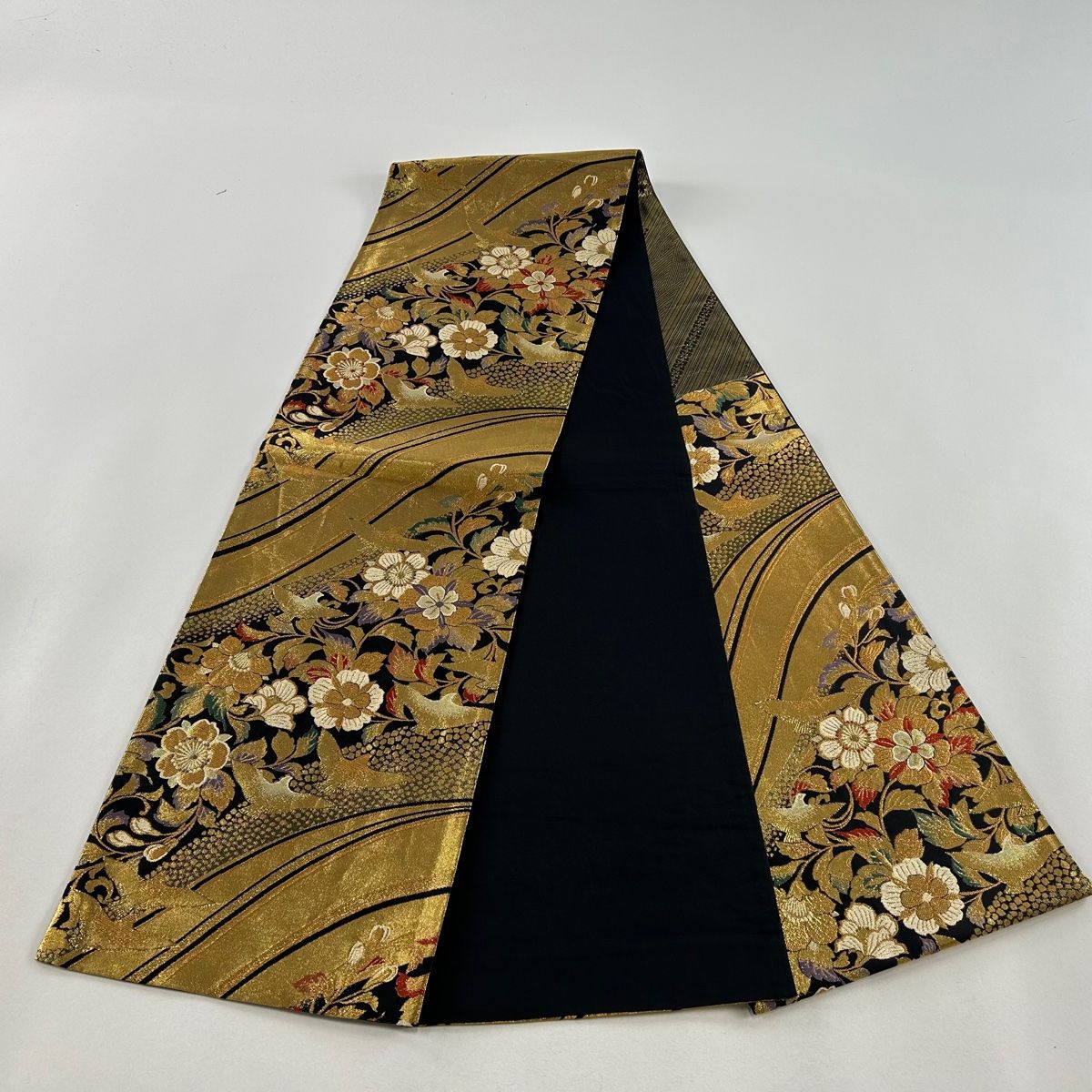袋帯 美品 秀品 鳥 花唐草 金糸 箔 黒 六通 正絹 【中古
