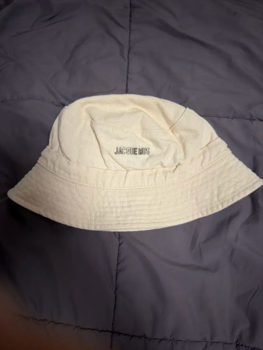 Jacquemus ジャックムス ガチョウバケットハット オフホワイト 60