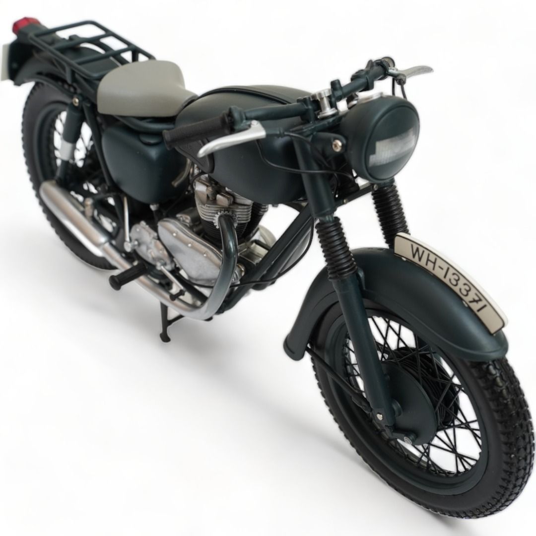 ミニチャンプス　1/12 ロケット3 MINICHAMPS ミニチャンプス1/12 トライアンフ ロケット3 PMA