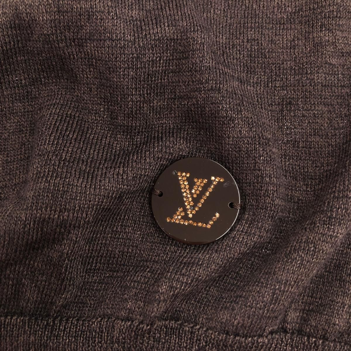 ルイヴィトン  LOUIS VUITTON カシミア七分袖 ニット LOUIS VUITTON ルイヴィトン 七分袖 LVロゴプレート付き ニット