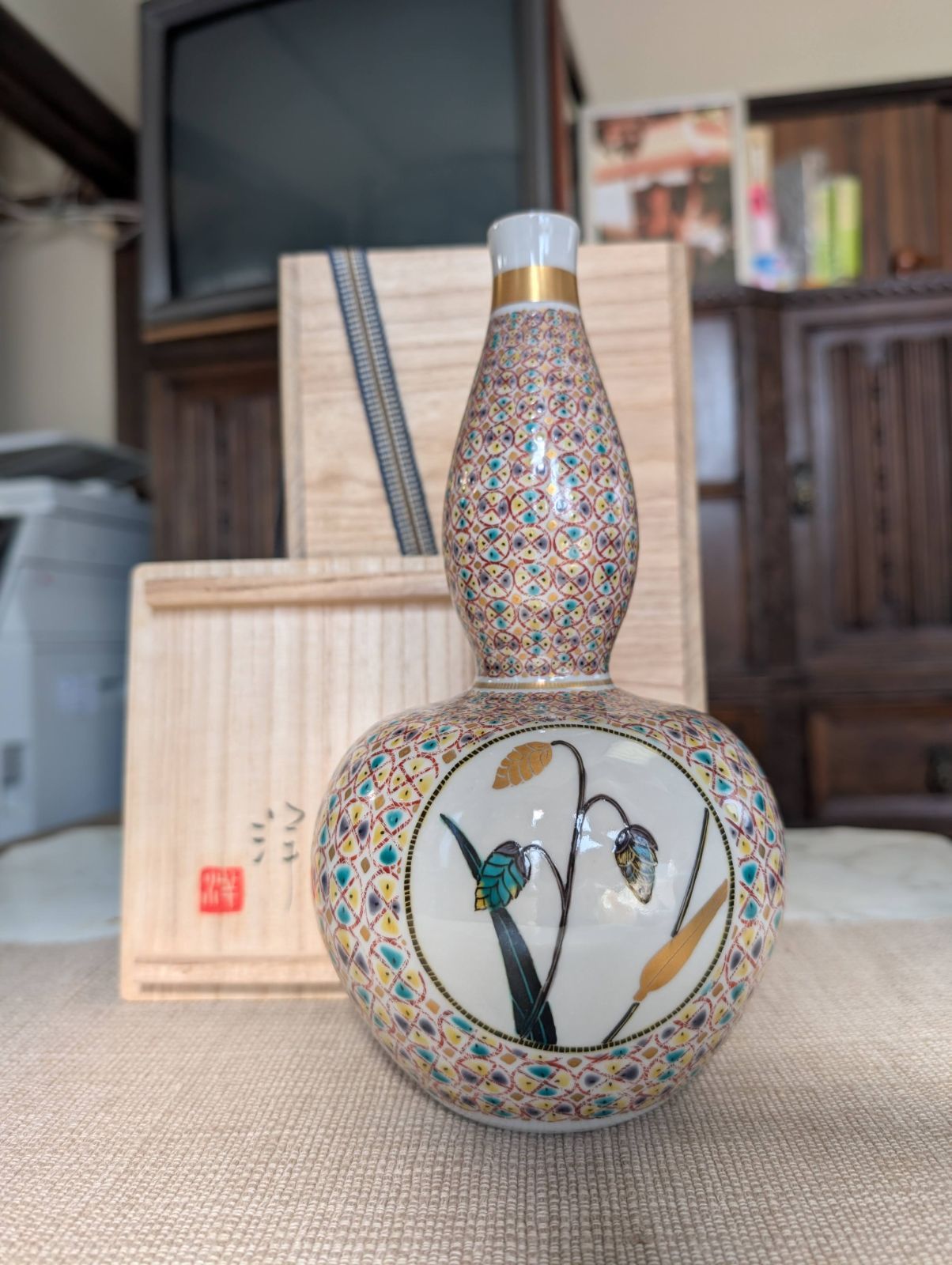 色絵小紋小判草之図　花瓶　吉田洋子 造 色絵小紋小判草之図 花瓶 吉田洋子 造 - メルカリ
