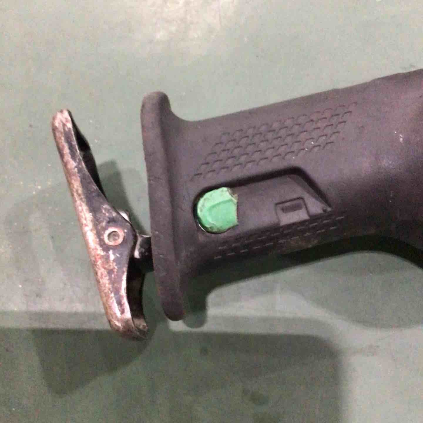 コードレスセーバソー CR18DBL