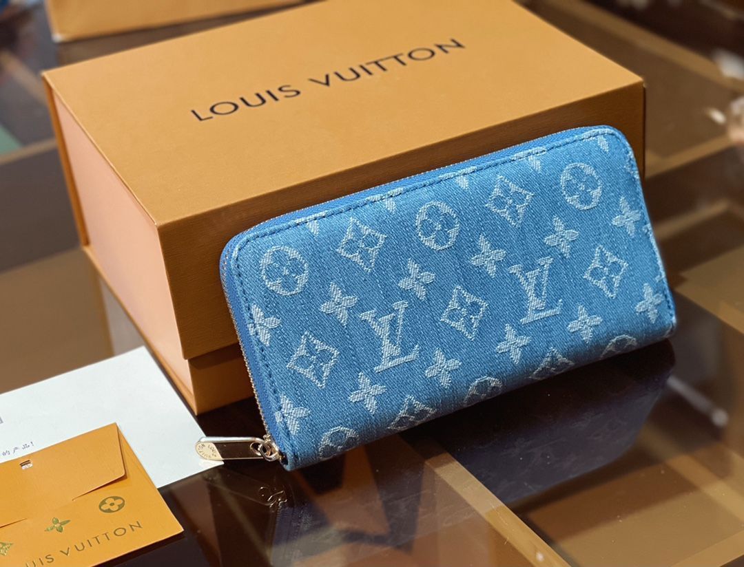 VUITTON