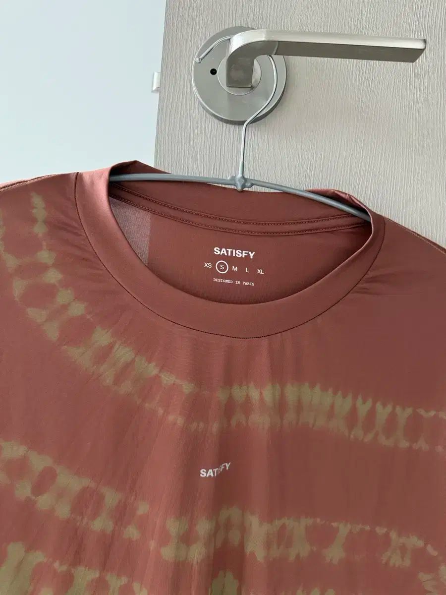 SATISFY オーラライト Tシャツ タイダイ柄 ミネラル カモフラージュ ー S
