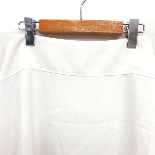 【新品未使用品タグ付】courreges ホワイト フレアスカート courrèges ホワイト フレアスカート 38 - メルカリ
