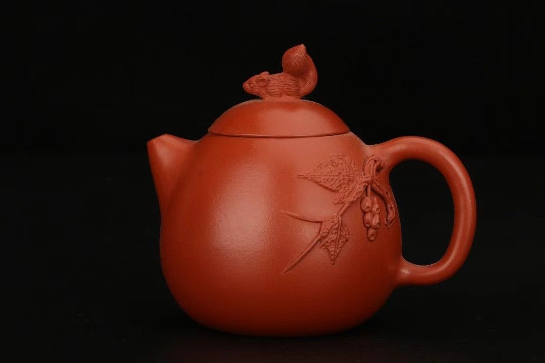 中国古玩 早期收集 ・リス匹ぶどう壺・原鉱泥・紫砂手彫・茶壺 酒壺 急須 茶道具・禮品・稀少美品