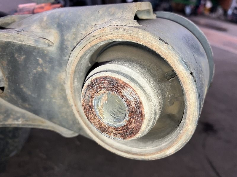 リアアクスルビーム W