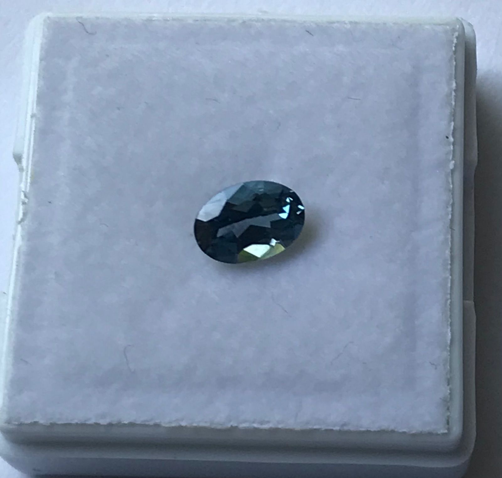 スリランカ産 スピネル 0.85ct - メルカリ