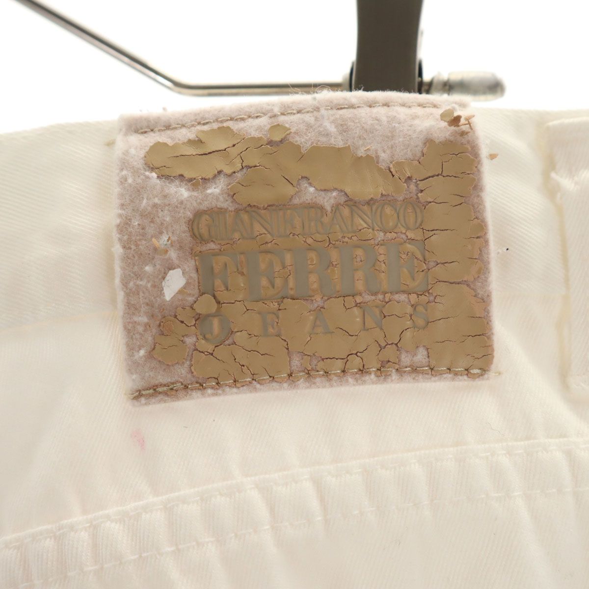 GIANFRANCO FERRE 94500円　新品　ショートパンツ　純白 GIANFRANCO FERRE 新品 ショートパンツ 純白 - メルカリ