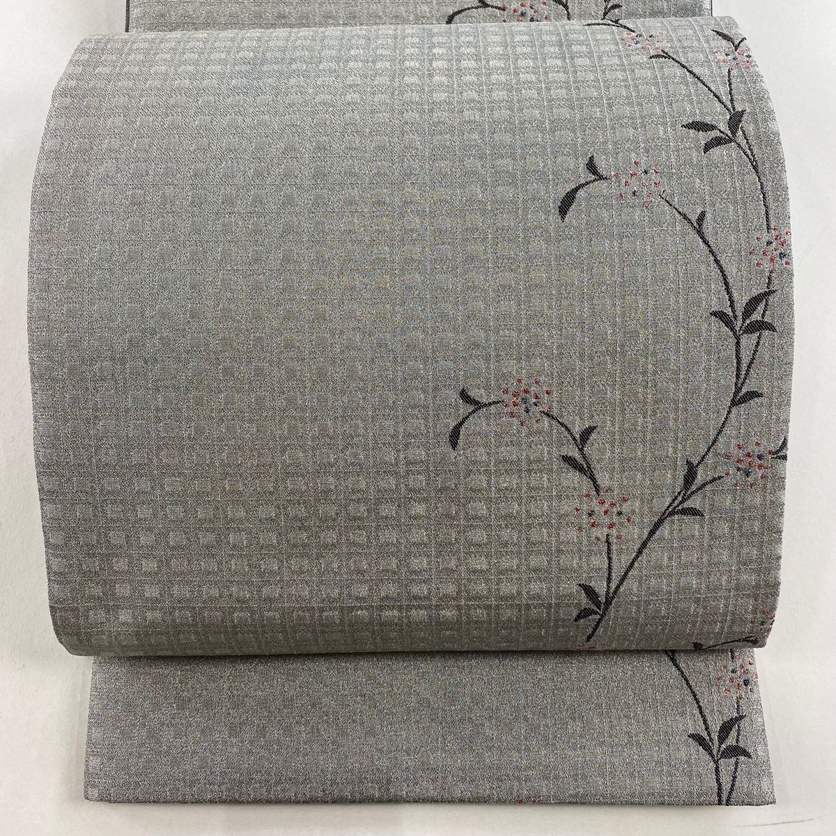 A26 美品　袋帯　綴れ　花草 袋帯 美品 秀品 琳派瑞祥錦 本金箔つづれ 草花 御所車 刺繍 金