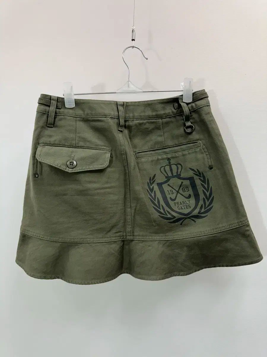 襟付きTシャツ