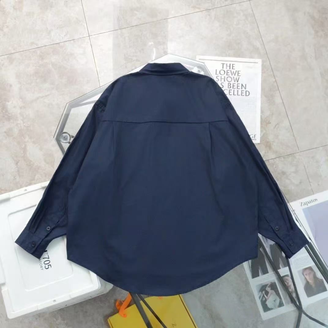 長袖シャツ