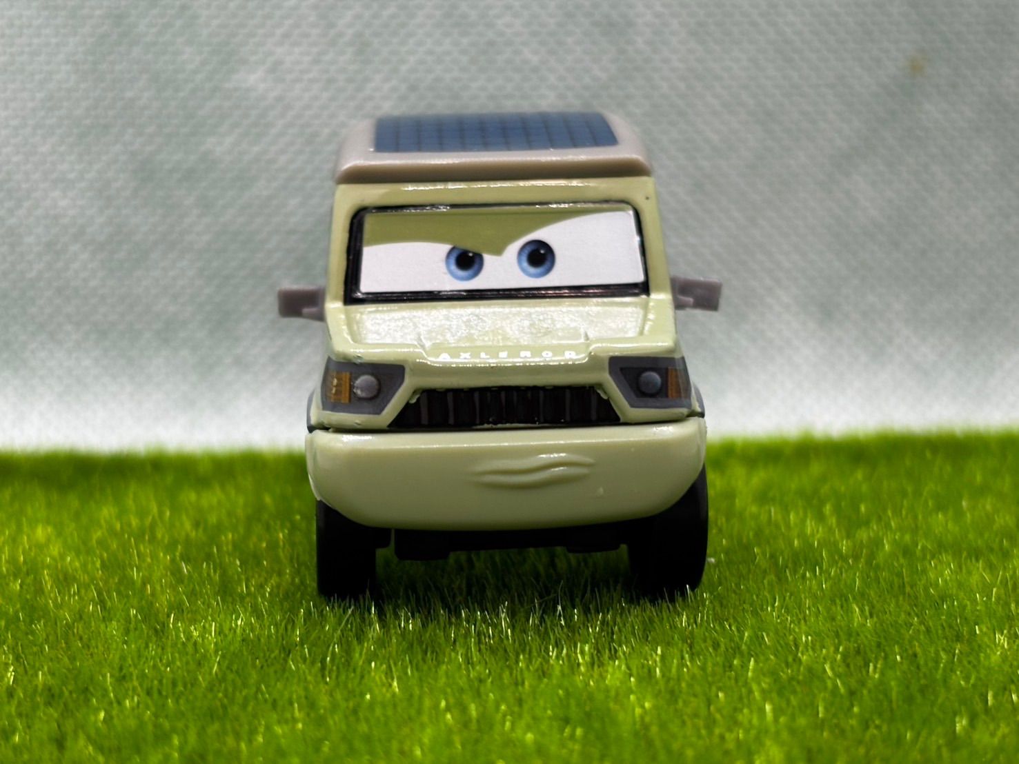 MATTEL - マテル カーズ アクセルロッド卿 ザンダップ教授 空港警備