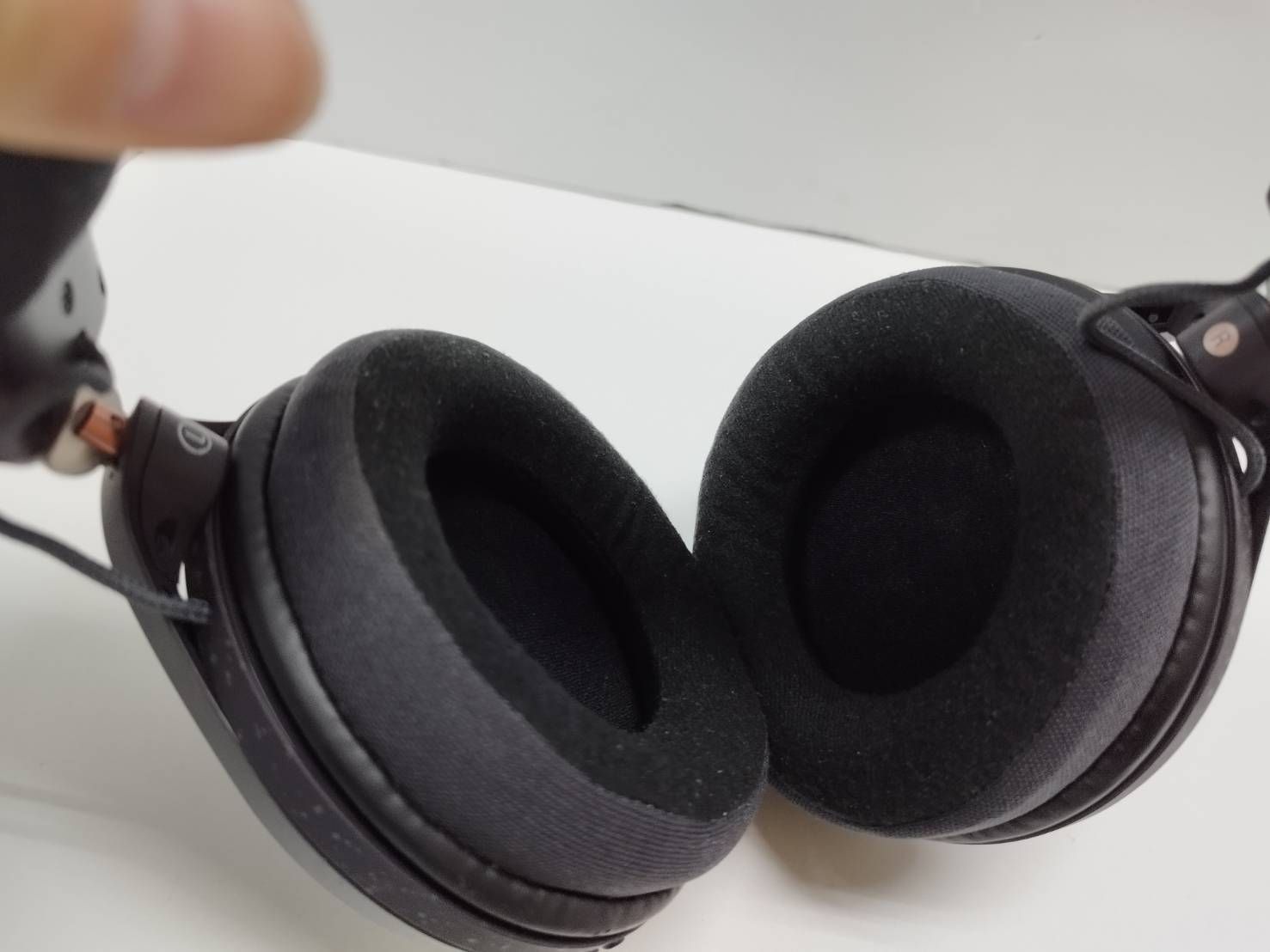 実践的な audio-technica ATH-HL7BT|ワイヤレスヘッドホン