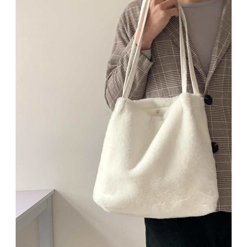 LYN フル ふかふか ファー ショルダーバッグ トートバッグ LYN フル ふかふか ファー ショルダーバッグ トートバッグ