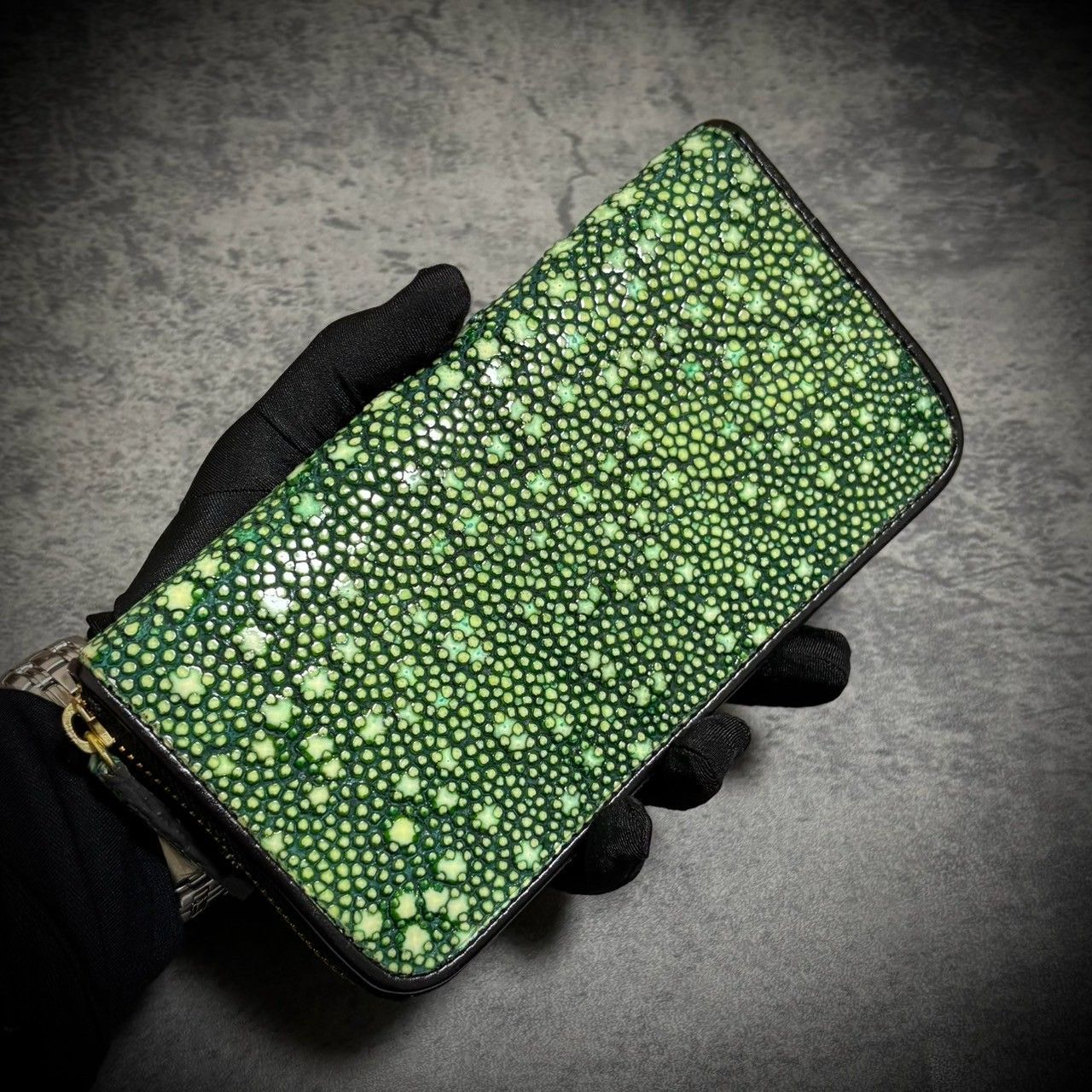 幻の素材 スタースティングレイ 長財布 エイ革 一枚革 ガルーシャ