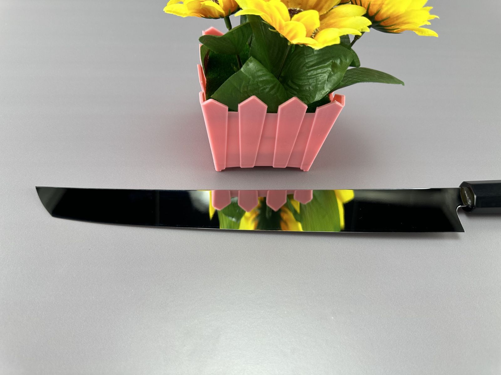 5559 先丸柳刃包丁 尺 ウルトラ鏡面仕上げ 刺身包丁 人工象牙黒三本巻八角柄 5559 先丸柳刃包丁 尺 ウルトラ鏡面仕上げ 刺身包丁 人工象牙黒三本巻