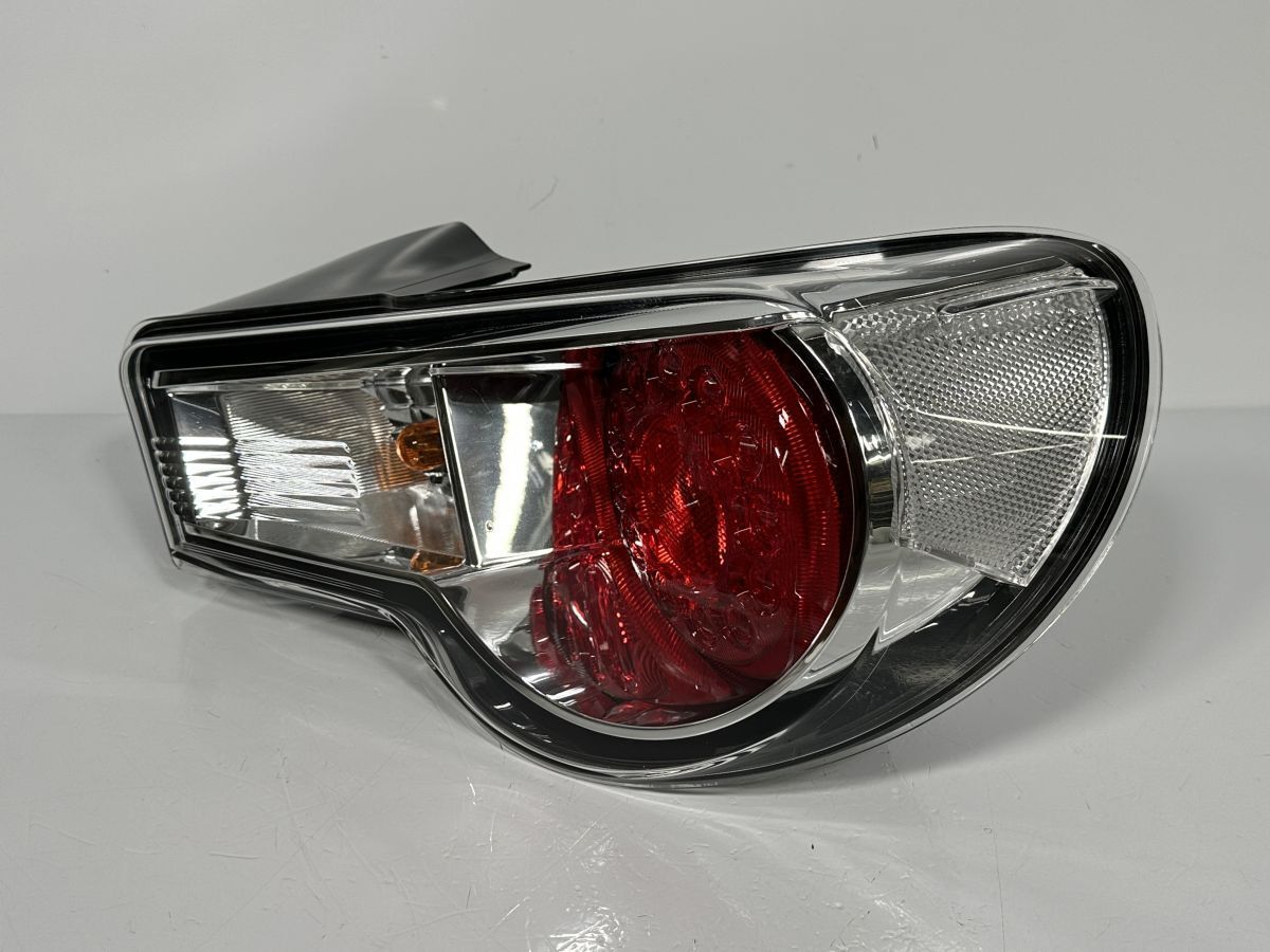 破損キズなし 86 ハチロク ZN6 BRZ ZC6 前期 純正 右テールランプAssy RH SU003-02530 84912CA041 220-60082 220-60084 管理31790