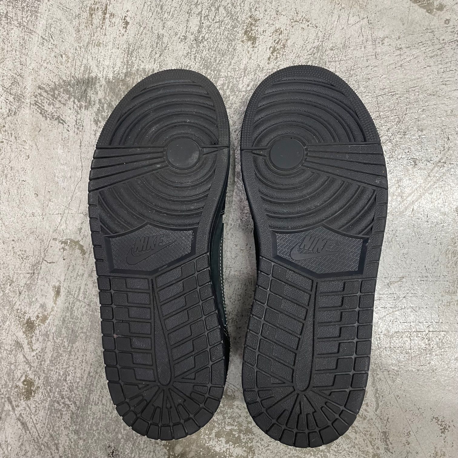 Travis Scott × ジョーダン1 ブラックファントム　正規品　未使用 トラヴィス・スコットxAJ1 ブラック/ファントムの発売日が決定か