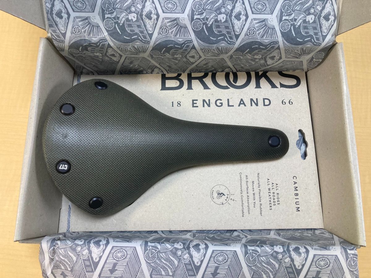 メルカリShops - BROOKS C17 日本未発売 限定カラー MUD GREEN サドル