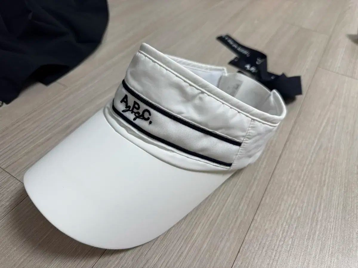 エイプスゴルフドレス