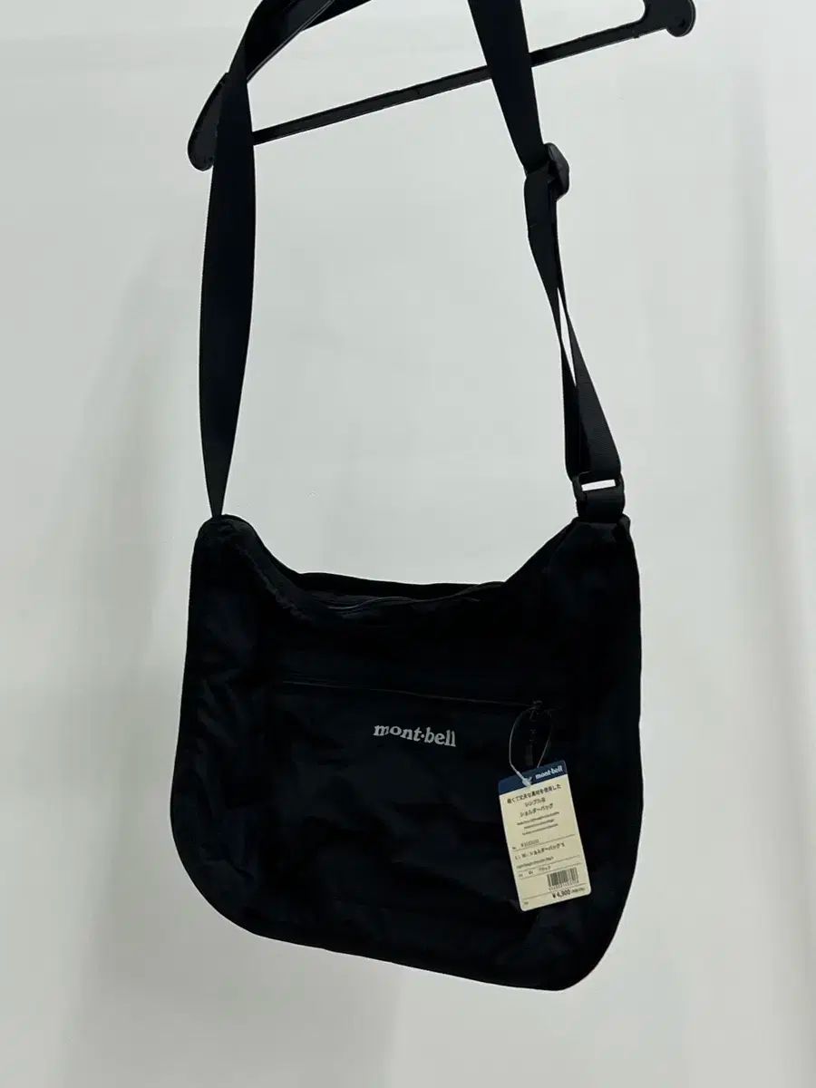 モンベル 軽量 ショルダーバッグ M ブラック