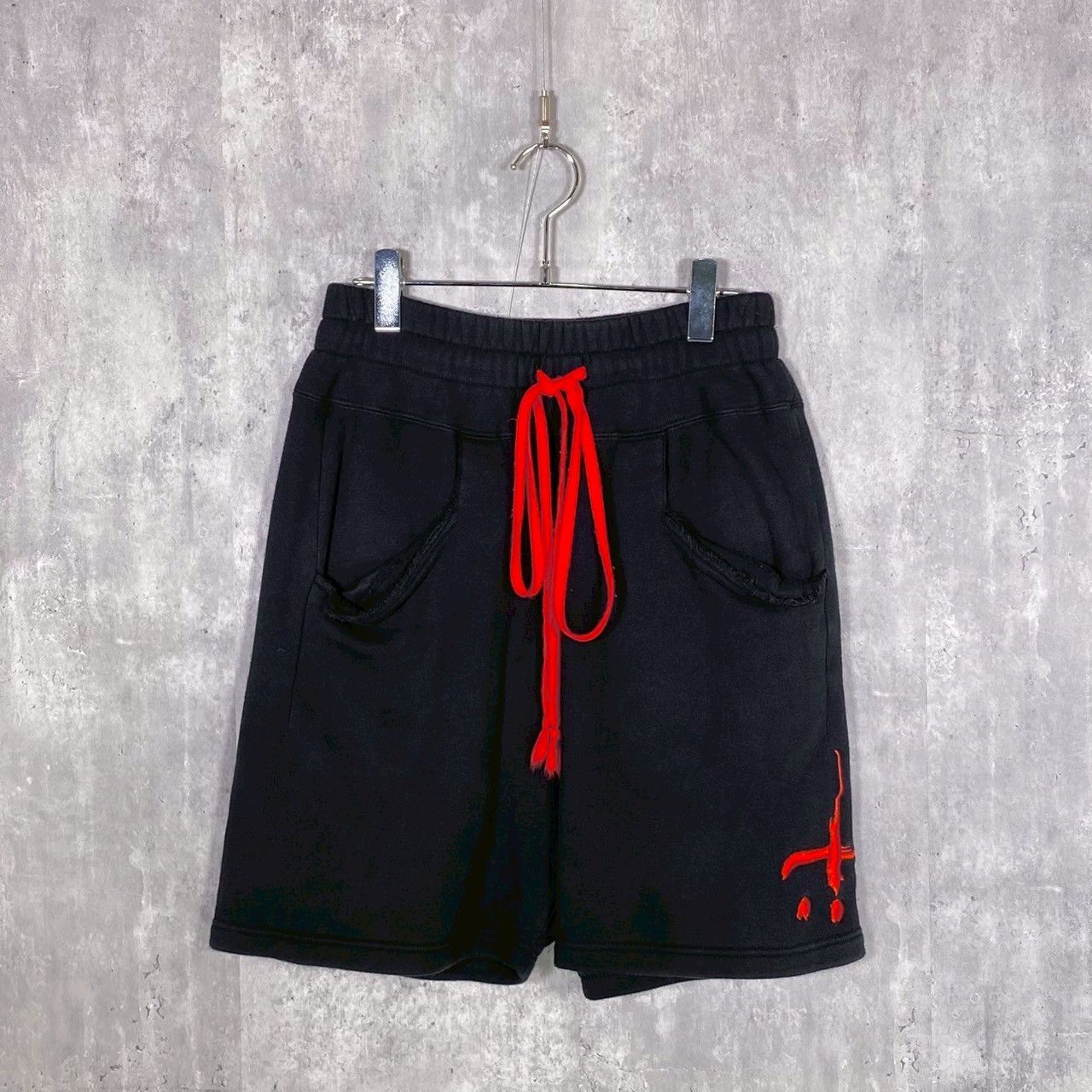 『CVTVLIST』カタリスト (2) 立体刺繍 スウェットハーフパンツ 中古・古着通販】CVTVLIST (カタリスト) ハーフパンツ
