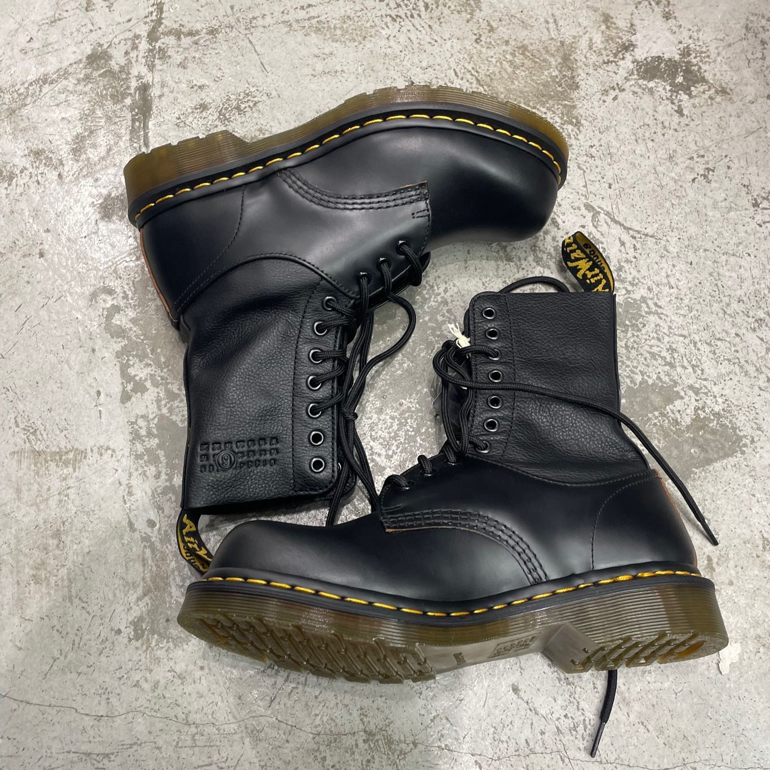 ♥品 MM6 Maison Margiela Dr.Martens 1490 TWIST コラボ レザー ブーツ エムエムシックス メゾンマルジェラ ドクターマーチンSH3WU0009 9 87255A1 WWW_COICOM_COM