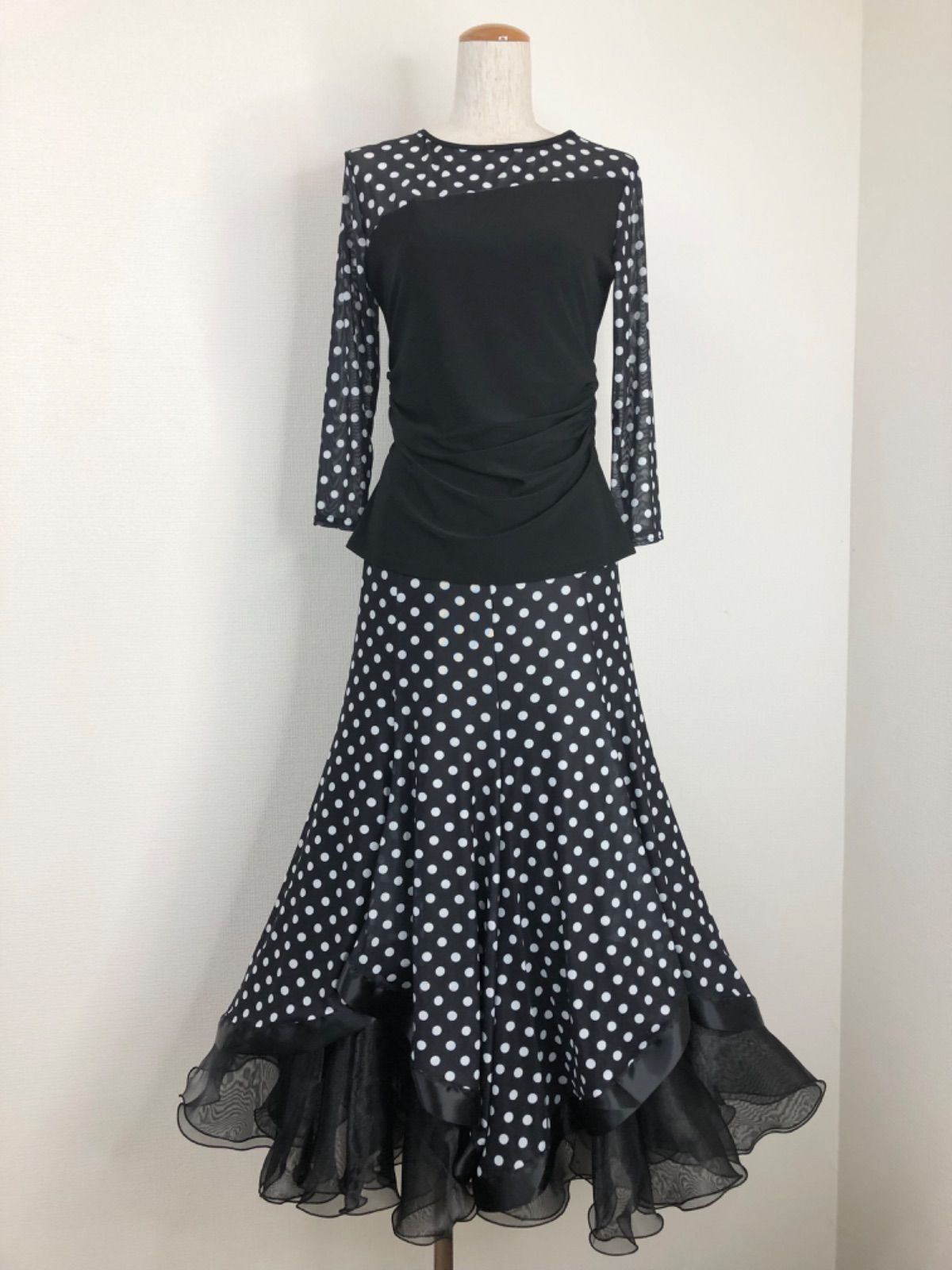 新品✴️社交ダンス　フレアスカート ドット花柄 新品》社交ダンス ドット柄 スカート 衣装 - メルカリ