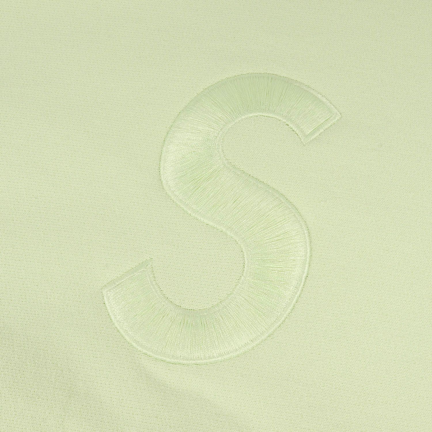 Supreme シュプリーム パーカー Sロゴ 刺繍 スウェット パーカー Tonal S Logo Hooded Sweatshirt 17AW ペールライム S トップス フーディー プルオーバー 【メンズ】