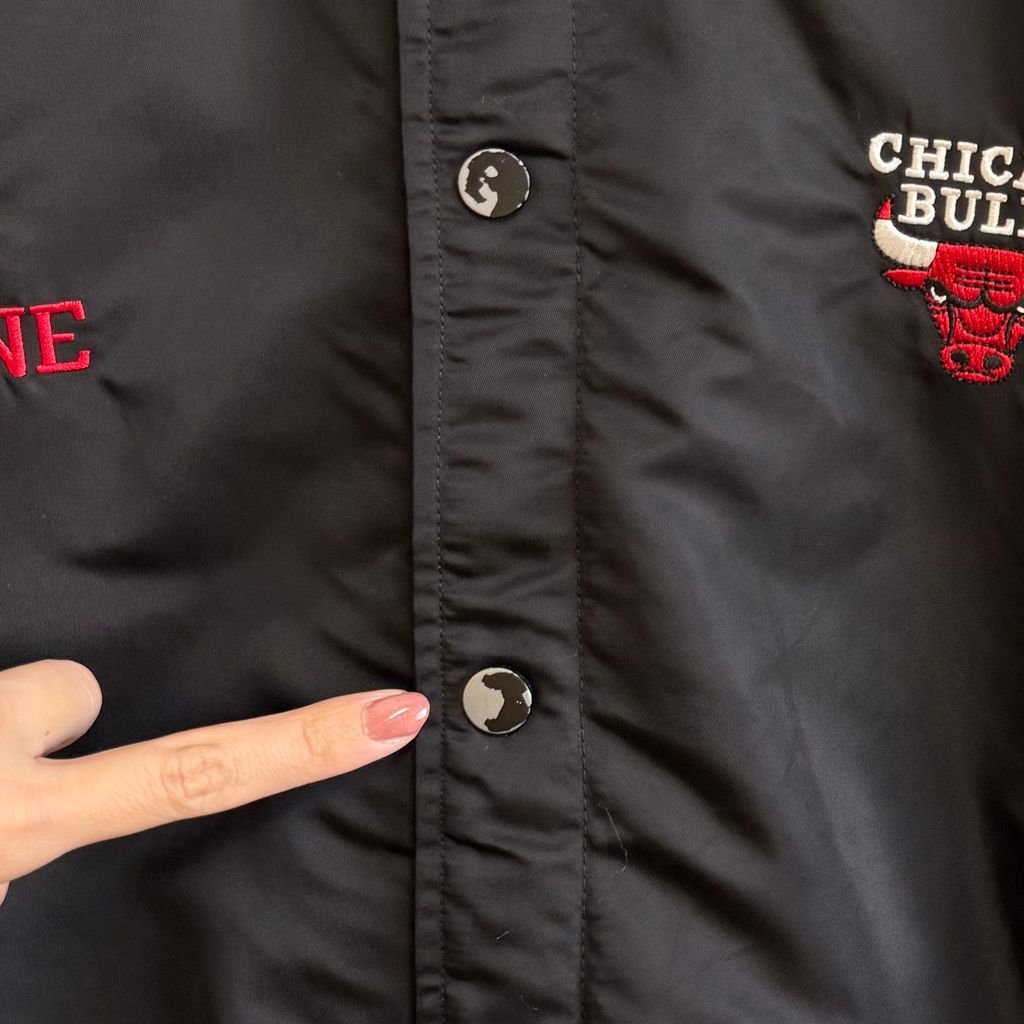 NBA スタジャン CHICAGO BULLS シカゴブルズ ロゴ刺繍 スナップ