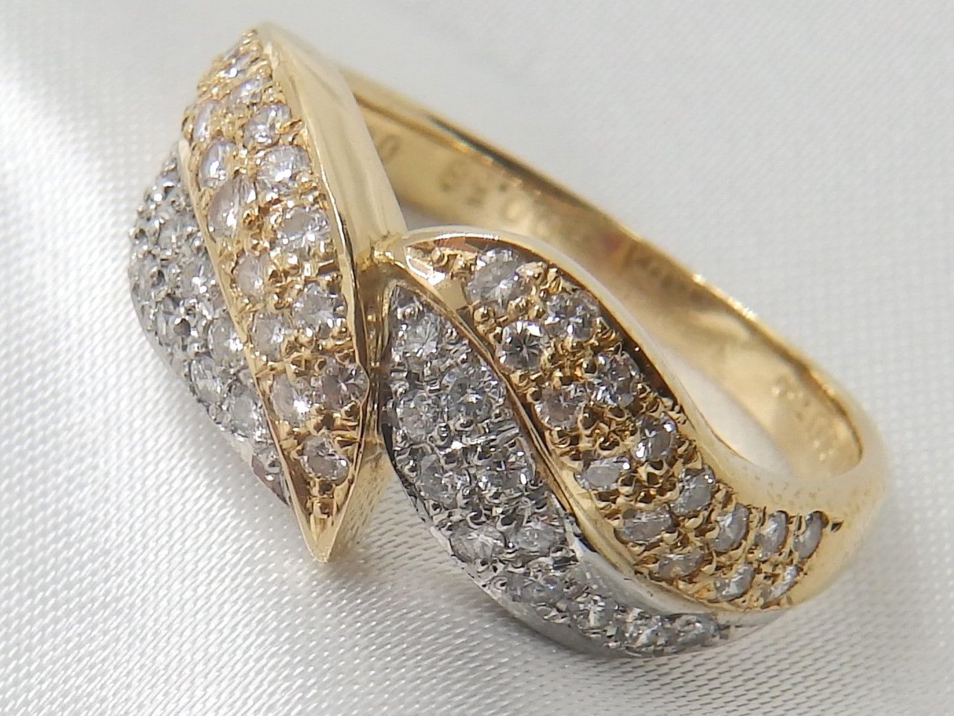 金・プラチナ】天然ダイヤモンドのコンビリング【0.58ct】【0.066ct  